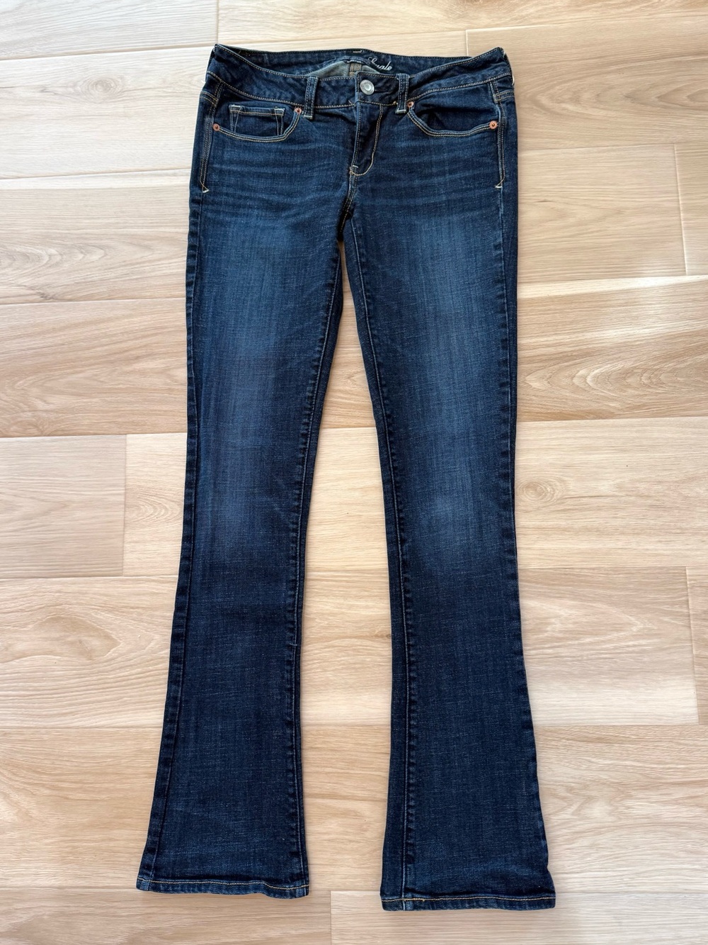 American Eagle Skinny Kick Dark Wash Women’s Jeans Size 8 Long mid rise‎